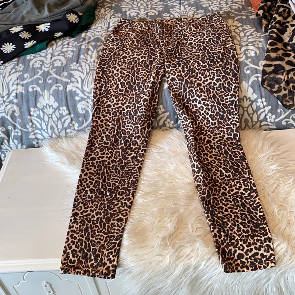 Cheetah print skinny jeans